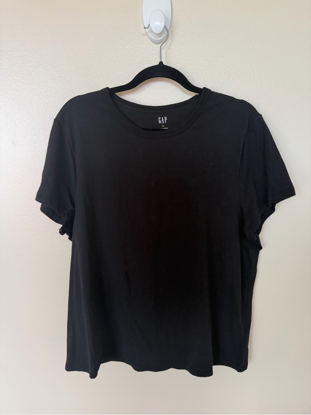 GAP Black Short Sleeve Tee